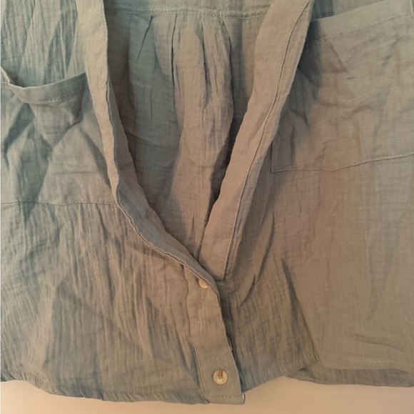 Green Cropped Blouse - Picture 3 of 6